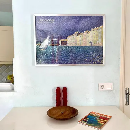 Cozy With Sea View, In Holiday home *